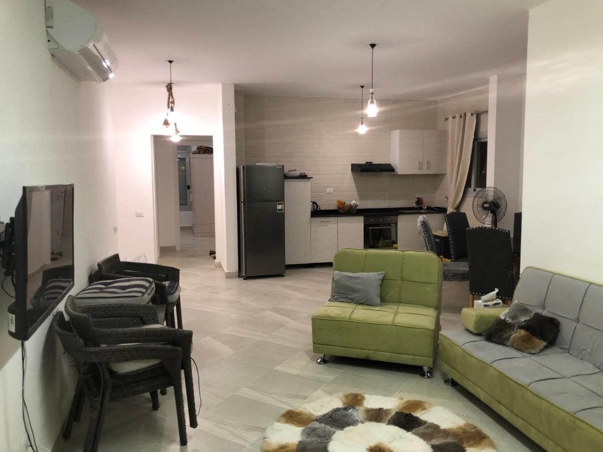 Einbay Pool View Appartement Αΐν Σούχνα Εξωτερικό φωτογραφία