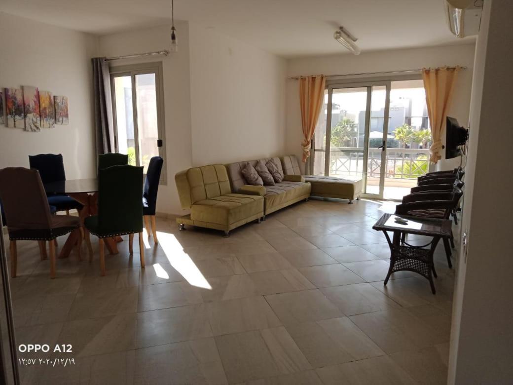 Einbay Pool View Appartement Αΐν Σούχνα Εξωτερικό φωτογραφία